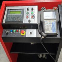Wykrawarka używana Amada AC-2510 NT z pełną automatyzacją na sprzedaż ST 04