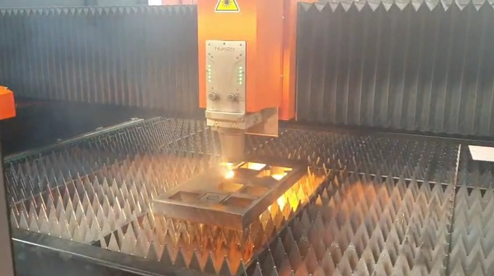 NUKON laser fiber CROSS wycinanie blachy Solution Trade