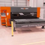 światłowodowa wycinarka laserowe NUKON NEO - boczny system wymiany stołu